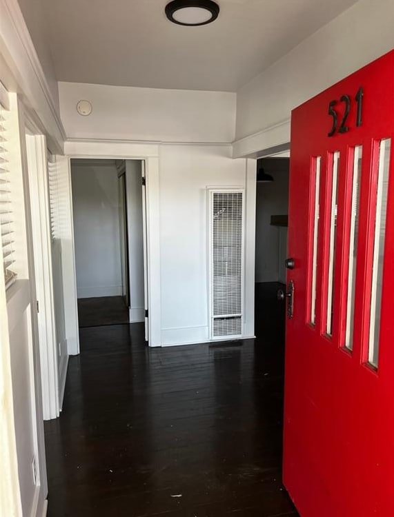 521 Olive Ave in Long Beach, CA - Foto de edificio - Building Photo