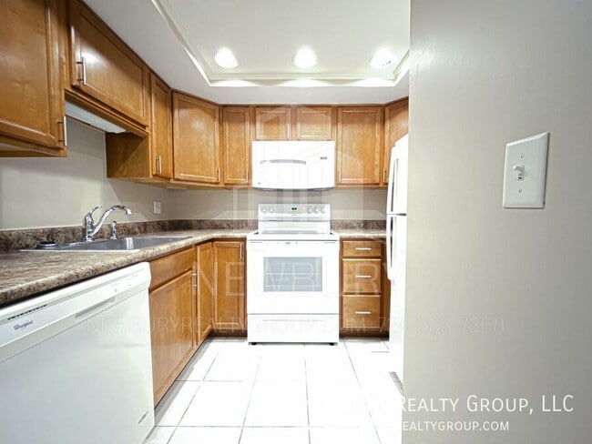property at 530 N Main St