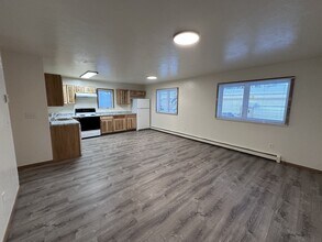 2602 Gillam Way, Unit 4 in Fairbanks, AK - Building Photo - Building Photo