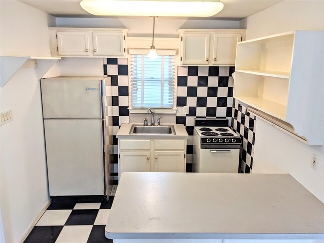 property at 1807 Oxford St