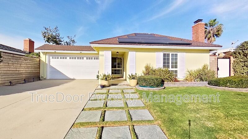 5811 Gloucester Cir in Westminster, CA - Building Photo