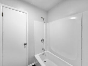 812 Meadowridge Dr in Midwest City, OK - Building Photo - Building Photo