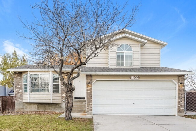 property at 5902 Woodview Dr