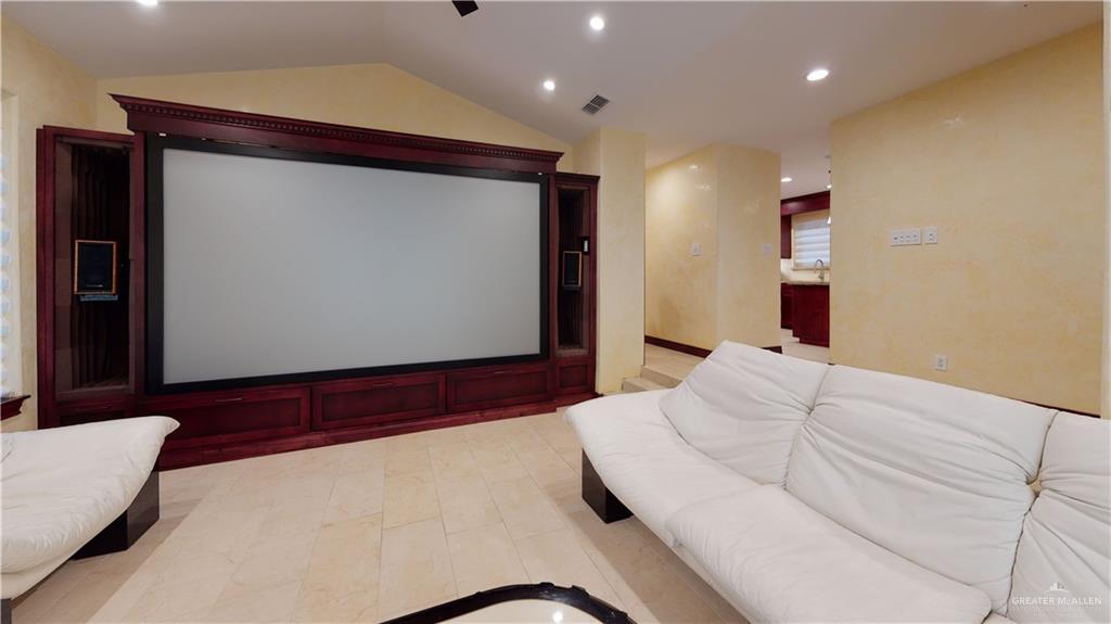2816 Gardenia Cir in McAllen, TX - Foto de edificio