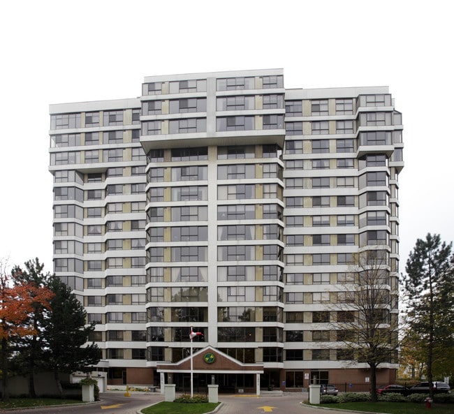 Sheraton Club Condominiums in Mississauga, ON - Building Photo - Primary Photo