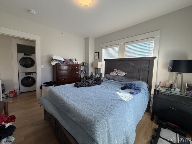 208 Banks St, Unit 208 in Cambridge, MA - Building Photo - Building Photo