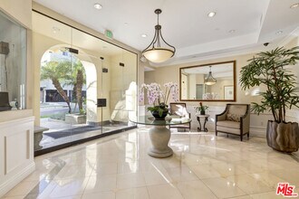 132 S Maple Dr in Beverly Hills, CA - Building Photo - Building Photo