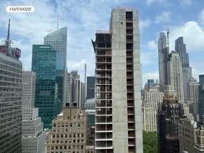 66 W 38th St in New York, NY - Building Photo - Building Photo