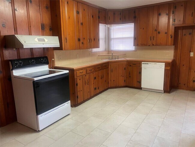 property at 1831 De Milo Dr