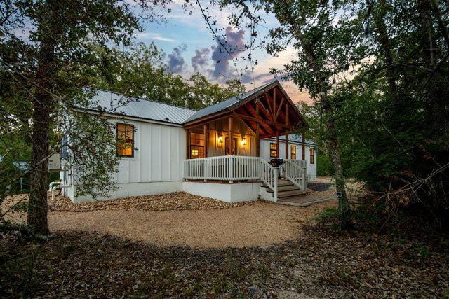 Cottage 12, Crows Nest, 1862 Morrill, P &  B in Somerville, TX - Building Photo