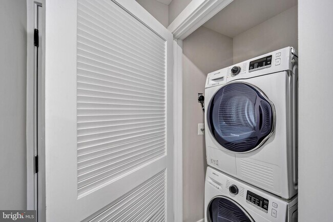 1617 Rhode Island Ave NE-Unit -201 in Washington, DC - Building Photo - Building Photo