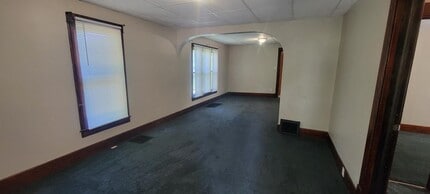 218 E National St in Vermillion, SD - Building Photo - Building Photo