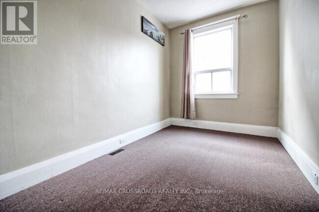 2001 Yonge St in Toronto, ON - Building Photo - Building Photo