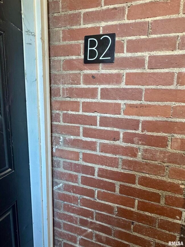 2028 7th Ave in Moline, IL - Building Photo - Building Photo