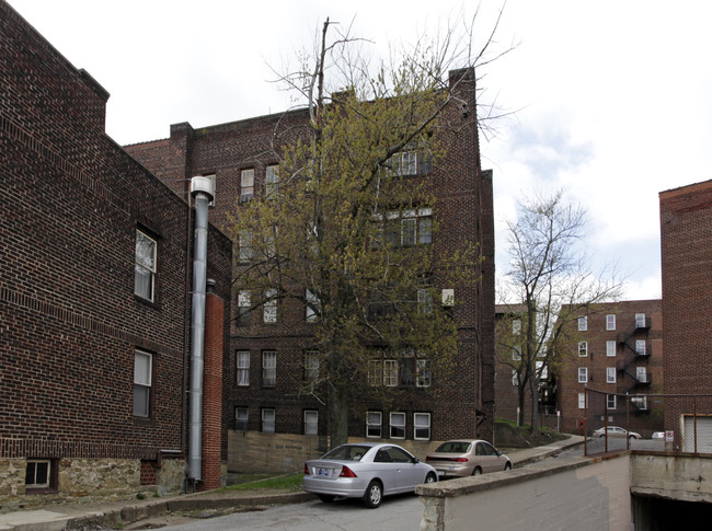 5835-5865 Alderson St in Pittsburgh, PA - Building Photo - Building Photo