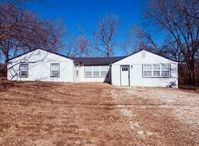 8622 Walker Ave in Kansas City, KS - Building Photo