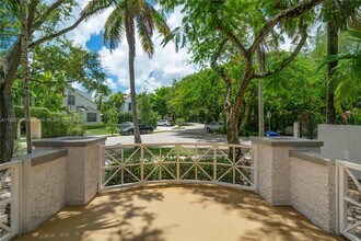 1765 Wa Kee Na Dr in Miami, FL - Building Photo - Building Photo