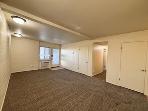 599 Darwin St in Salt Lake City, UT - Building Photo - Building Photo