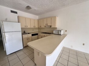 7625 SW 21st Terrace in Miami, FL - Building Photo - Building Photo