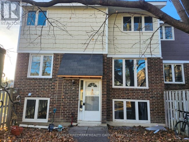 property at 104 Salter Crescent