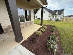 5332 Mountain Run Dr in Hope Mills, NC - Building Photo - Building Photo