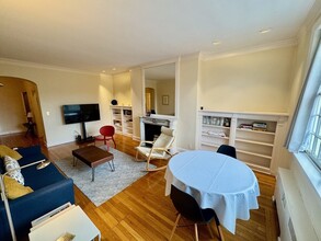 80 Beacon St, Unit 7 in Boston, MA - Foto de edificio - Building Photo
