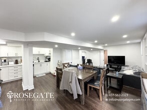 3324 Chief Mbulu Way in Mississauga, ON - Building Photo - Building Photo