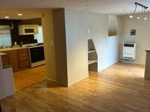 1017 Walnut Canyon Rd in Moorpark, CA - Building Photo - Building Photo