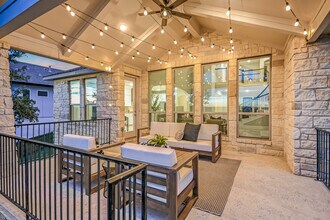 2610 Sunset Vista Cir in Briarcliff, TX - Building Photo - Building Photo