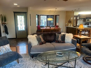 635 Via Casa in White Salmon, WA - Building Photo - Building Photo