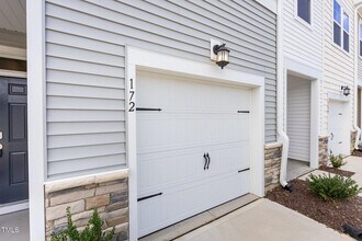 172 Paramount Dr in Smithfield, NC - Building Photo - Building Photo