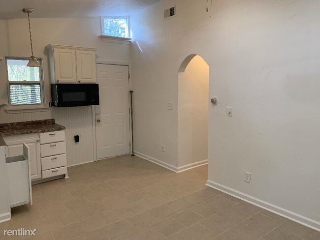 18819 Greenwell Springs Rd in Central, LA - Building Photo - Building Photo