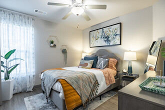 Parc at Opelika in Opelika, AL - Building Photo - Interior Photo