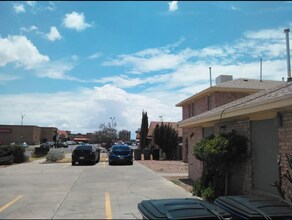2001 Amy Sue Dr in El Paso, TX - Building Photo - Building Photo