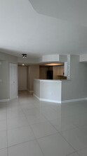 5065 Wiles Rd, Unit 207 in Coconut Creek, FL - Building Photo - Building Photo