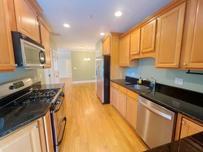 30 Parker St in Watertown, MA - Building Photo - Building Photo