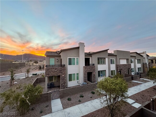property at 337 Laurel Peak Dr