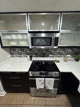375 Ralph McGill Blvd NE in Atlanta, GA - Foto de edificio - Building Photo