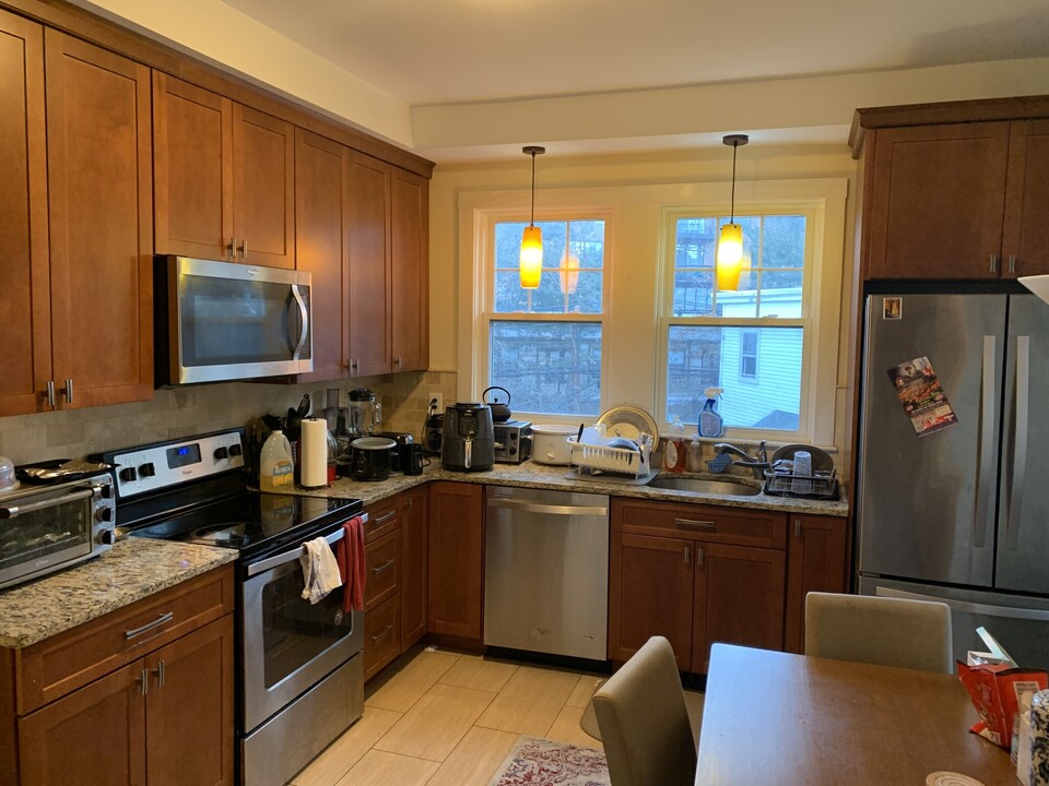 6 Elm St, Unit #2 in Brookline, MA - Foto de edificio