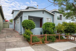 2924 Morcom Ave in Oakland, CA - Building Photo