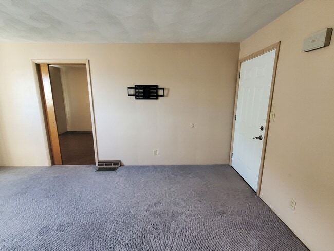 119 Taylor Ave, Unit Apartment 1 in Endicott, NY - Building Photo - Building Photo