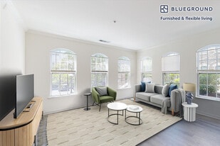 80 North Centre Ave-SI FL3-ID2283A, Unit SI FL3-ID2283A in Hempstead, NY - Building Photo