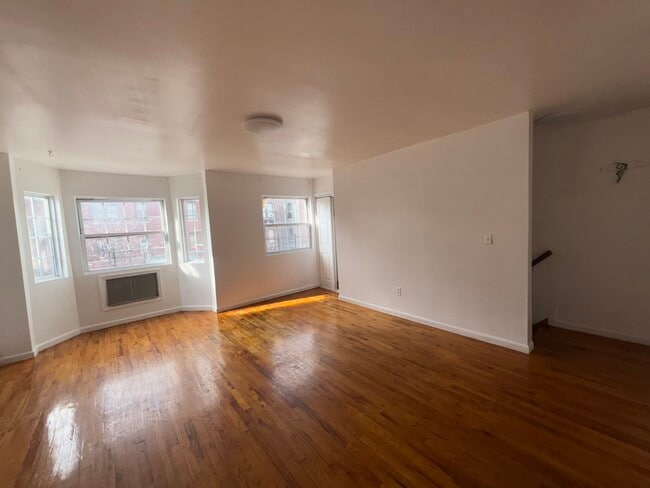 245 E 28th St in Brooklyn, NY - Building Photo - Building Photo