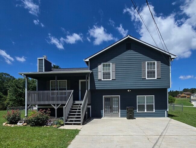 property at 170 Cobblestone Ct