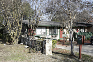 Walker Place in Dallas, TX - Foto de edificio - Building Photo