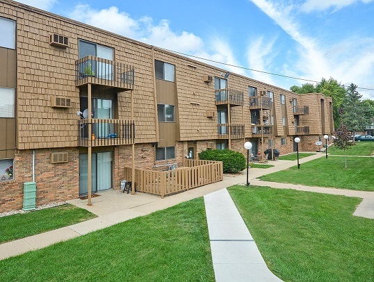 Legacy Village Apartments in Sioux Falls, SD - Foto de edificio - Building Photo