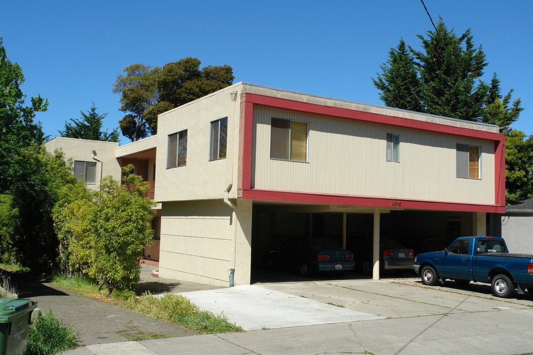 2910 Fulton St in Berkeley, CA - Building Photo