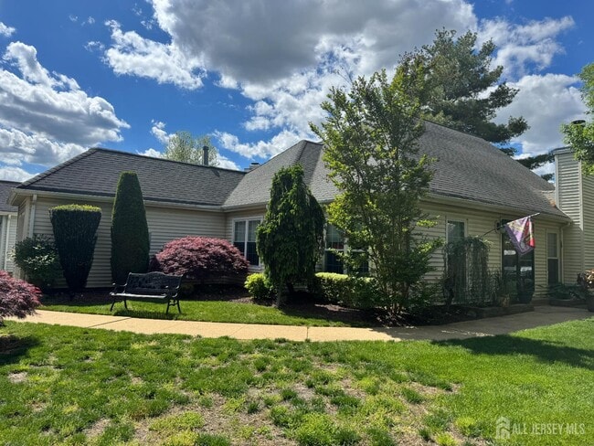 property at 13 Jasmine Ln
