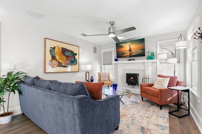 620 15th St N, Unit Front House in St. Petersburg, FL - Foto de edificio - Building Photo