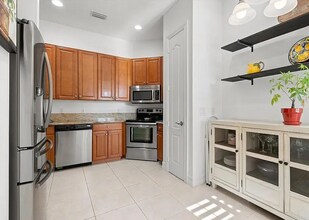 1945 Bridgepointe Cir in Vero Beach, FL - Building Photo - Building Photo